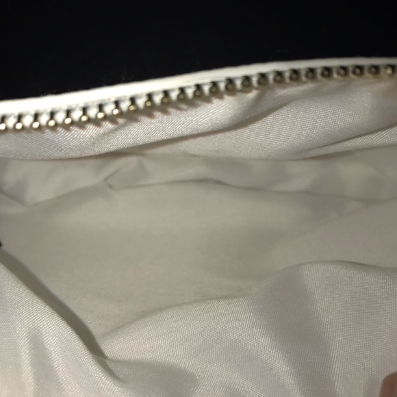 BEBE SHOULDER Crossbody BAG PURSE White All Over LOGO FAUX LEATHER SMALL NWOT - Picture 6 of 8